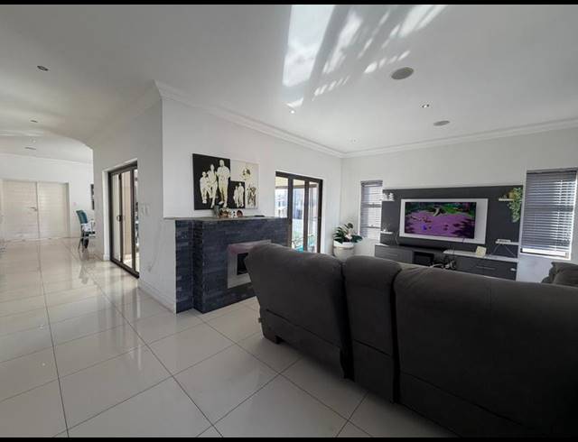 3 BEDROOM HOUSE FOR SALE IN BLUE VALLEY GOLF ESTATE